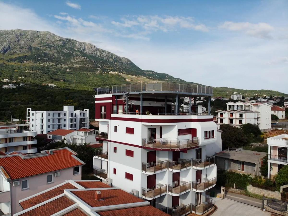 Compass Aparthotel ドプラー・ヴォダ エクステリア 写真