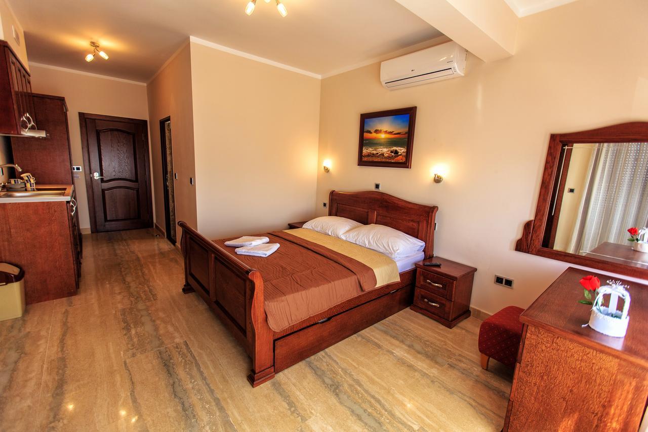 Compass Aparthotel ドプラー・ヴォダ エクステリア 写真